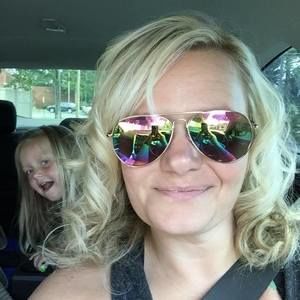 Meet your Posher, Laura